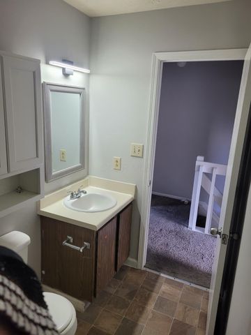 872 Upholland Lane, 12D, Worthington, OH 43085