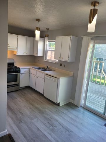 872 Upholland Lane, 12D, Worthington, OH 43085