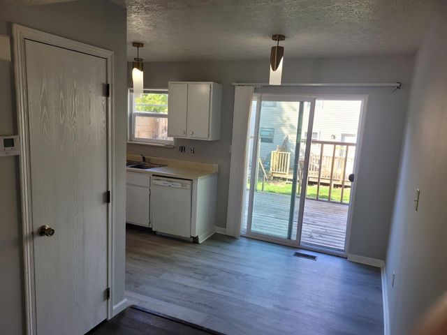 872 Upholland Lane, 12D, Worthington, OH 43085