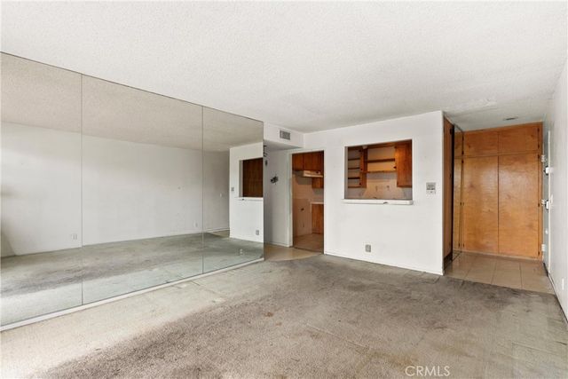 1140 Pacific Avenue 19, Long Beach, CA 90813