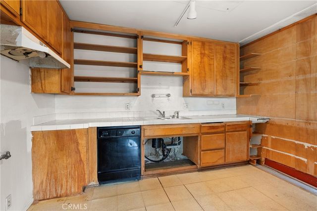 1140 Pacific Avenue 19, Long Beach, CA 90813