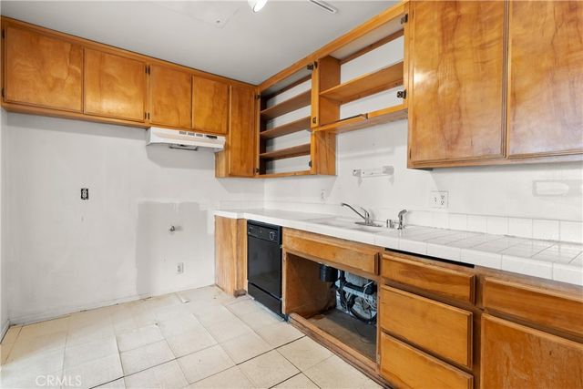 1140 Pacific Avenue 19, Long Beach, CA 90813