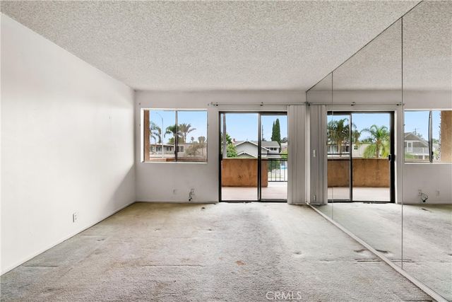 1140 Pacific Avenue 19, Long Beach, CA 90813