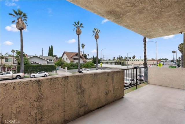 1140 Pacific Avenue 19, Long Beach, CA 90813