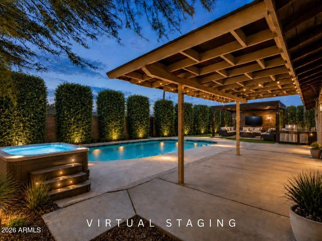 537 E LAGUNA Drive, Tempe, AZ 85282