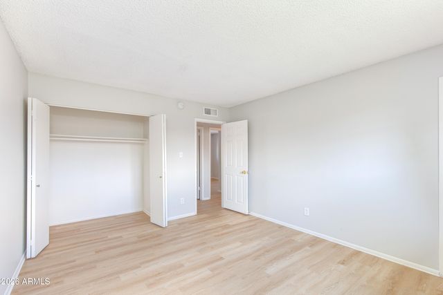 537 E LAGUNA Drive, Tempe, AZ 85282