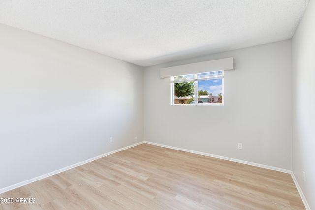 537 E LAGUNA Drive, Tempe, AZ 85282