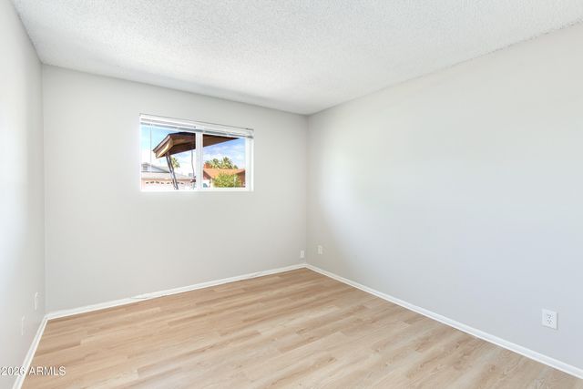 537 E LAGUNA Drive, Tempe, AZ 85282