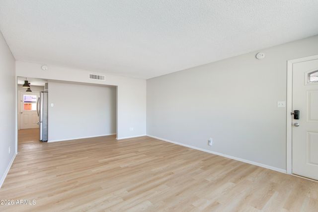 537 E LAGUNA Drive, Tempe, AZ 85282
