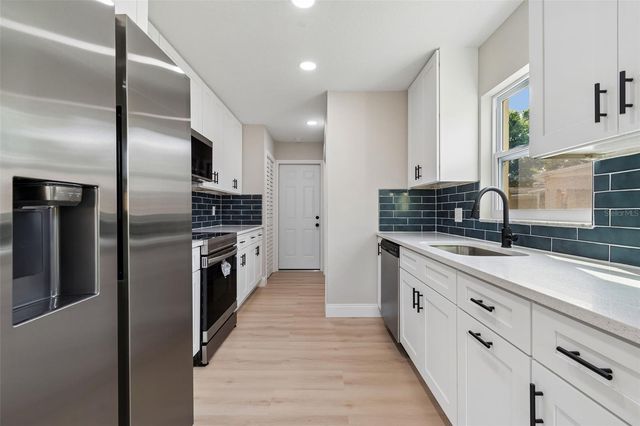 2217 E COLBY LANE, Tampa, FL 33612