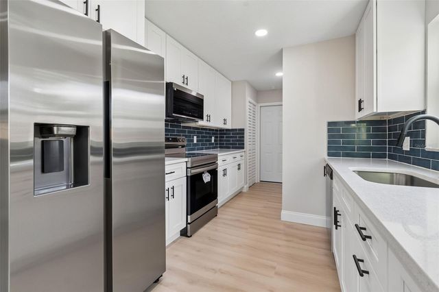 2217 E COLBY LANE, Tampa, FL 33612