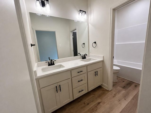 201 E Fleming, Longview, TX 75604