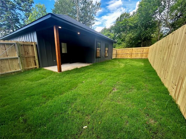 201 E Fleming, Longview, TX 75604