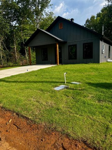 201 E Fleming, Longview, TX 75604