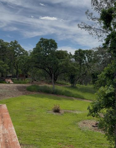 51 Woodvine Lane Ln, Bangor, CA 95901