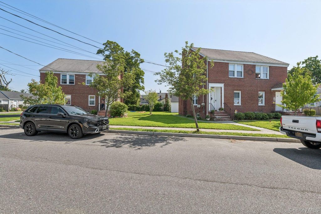 77-75 Center Avenue 75 -77, Bay Shore, NY 11706