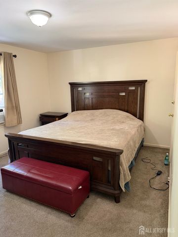 36 Netherwood Circle, Edison, NJ 08820