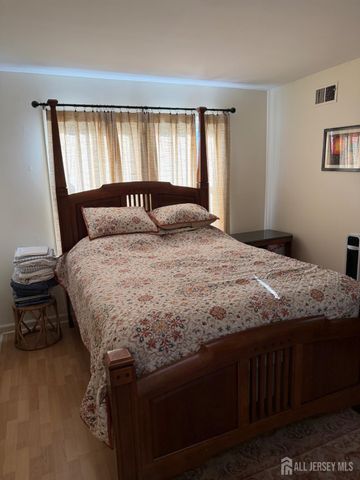 36 Netherwood Circle, Edison, NJ 08820