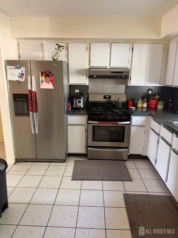36 Netherwood Circle, Edison, NJ 08820
