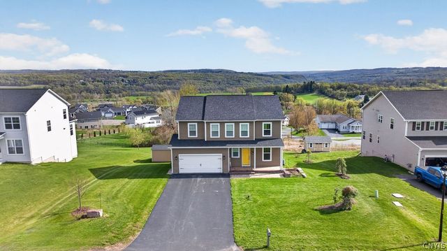 5543 Rolling Meadows Way, Camillus, NY 13031