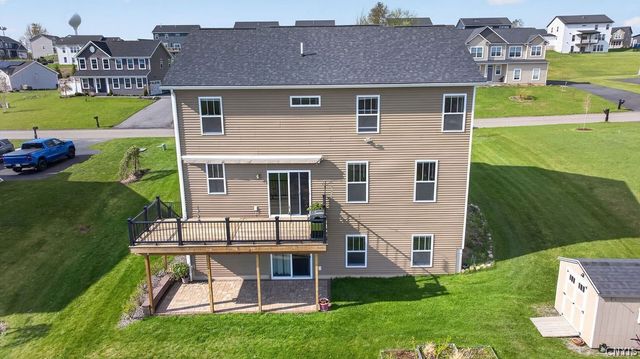5543 Rolling Meadows Way, Camillus, NY 13031
