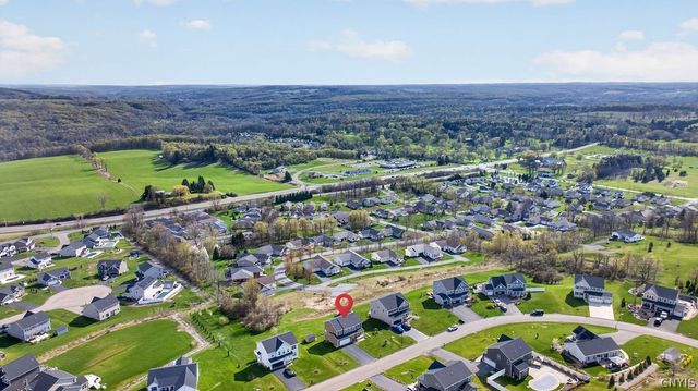5543 Rolling Meadows Way, Camillus, NY 13031