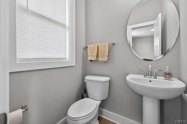 5543 Rolling Meadows Way, Camillus, NY 13031