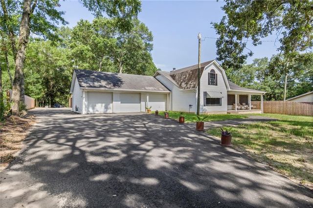2605 Demetropolis Road, Mobile, AL 36609