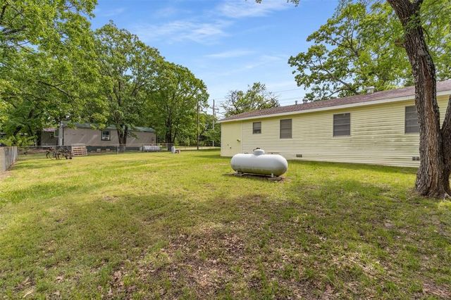 6111 County Road 2610, Bonham, TX 75418