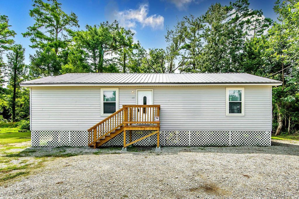 157 Klondyke Road, Bourg, LA 70343