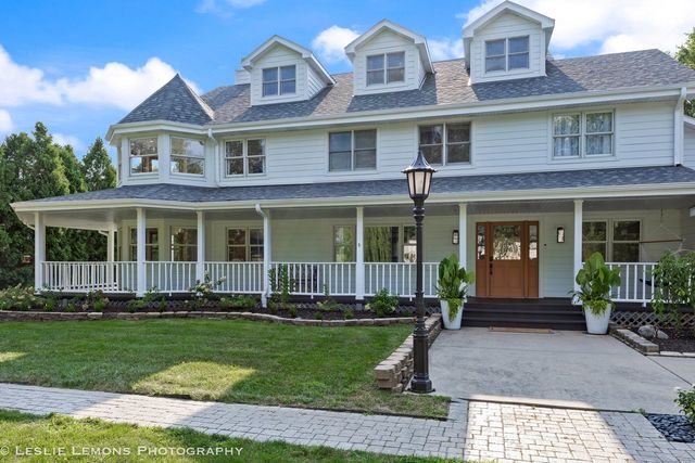 8S452 Bell Drive, Naperville, IL 60565