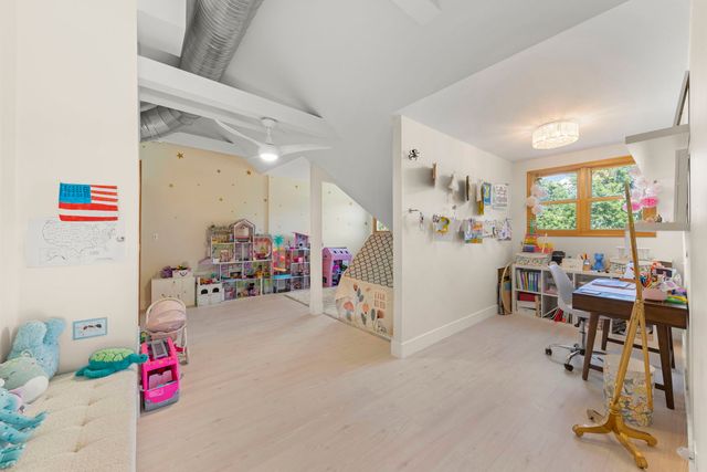 8S452 Bell Drive, Naperville, IL 60565