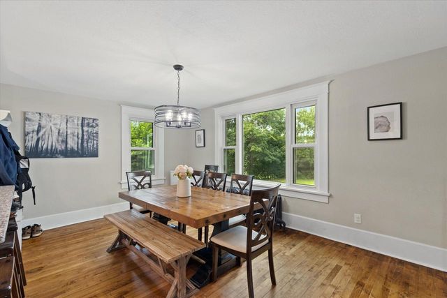 N4W22625 Bluemound ROAD, Waukesha, WI 53186