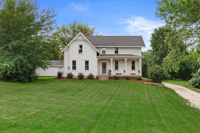 N4W22625 Bluemound ROAD, Waukesha, WI 53186