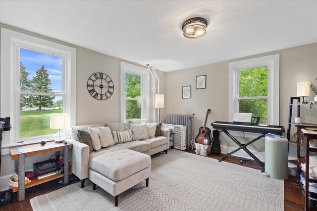 N4W22625 Bluemound ROAD, Waukesha, WI 53186