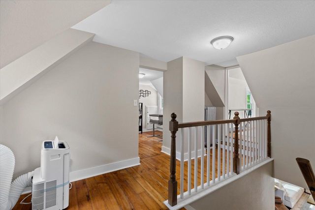 N4W22625 Bluemound ROAD, Waukesha, WI 53186