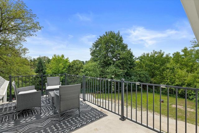 N4W22625 Bluemound ROAD, Waukesha, WI 53186