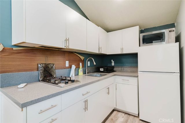 7345 Jamieson Avenue, Reseda, CA 91335