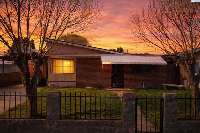 203 N Hawthorne St., Toppenish, WA 98948