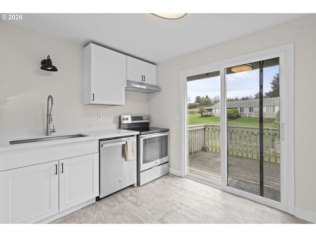 8315 Sw SHENANDOAH Way, Tualatin, OR 97062