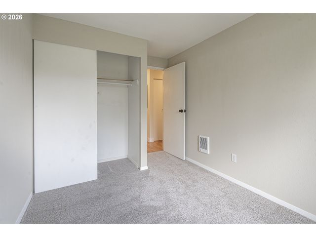 8315 Sw SHENANDOAH Way, Tualatin, OR 97062