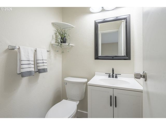 8315 Sw SHENANDOAH Way, Tualatin, OR 97062