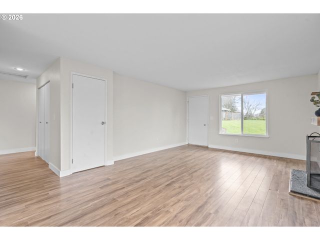 8315 Sw SHENANDOAH Way, Tualatin, OR 97062