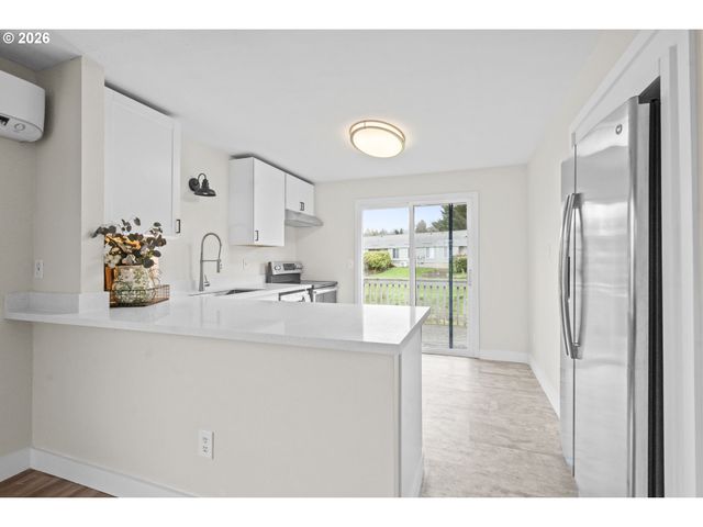 8315 Sw SHENANDOAH Way, Tualatin, OR 97062