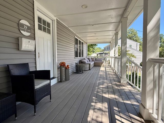 19 Shady Hill Ln, Reading, MA 01867