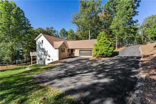 211 Wynmere Way, Seneca, SC 29672