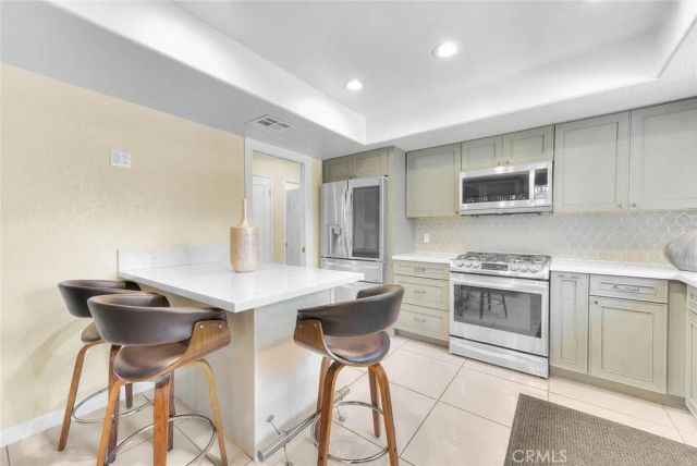 18223 Delano, Tarzana, CA 91335