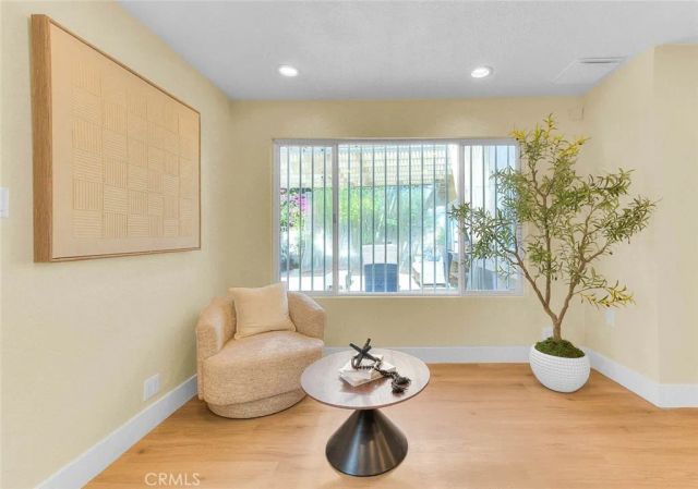 18223 Delano, Tarzana, CA 91335