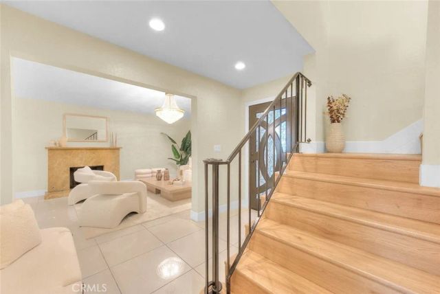 18223 Delano, Tarzana, CA 91335