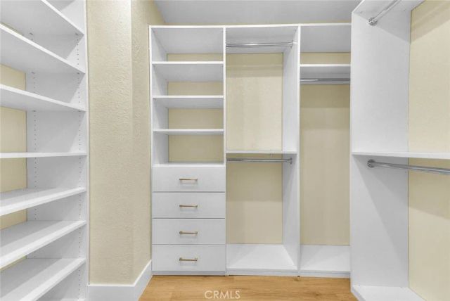 18223 Delano, Tarzana, CA 91335